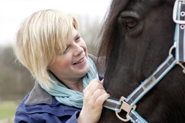 Kristina Gardemann mit Pferd
